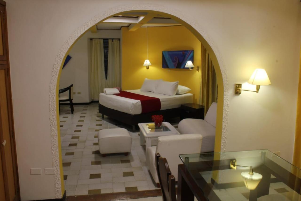 Hotel Mariscal Robledo Cartago Bagian luar foto